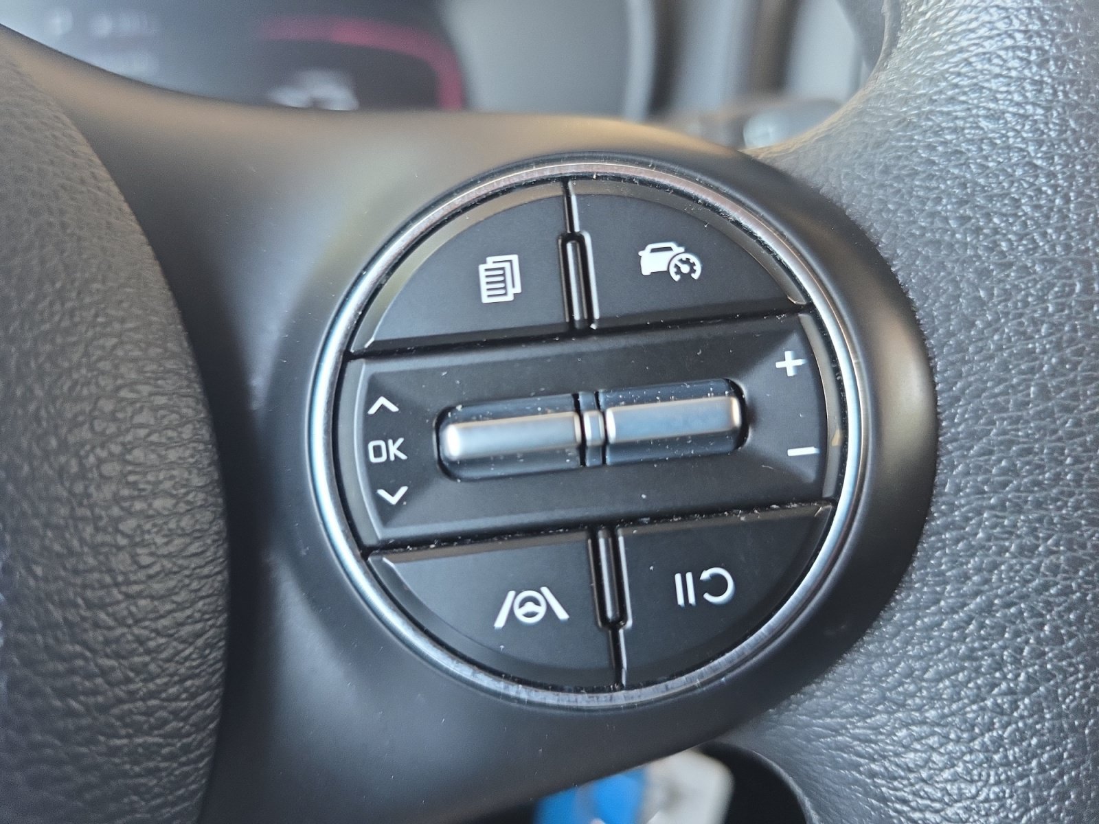 Certified Used 2025 Gravity Gray Kia LX image 23