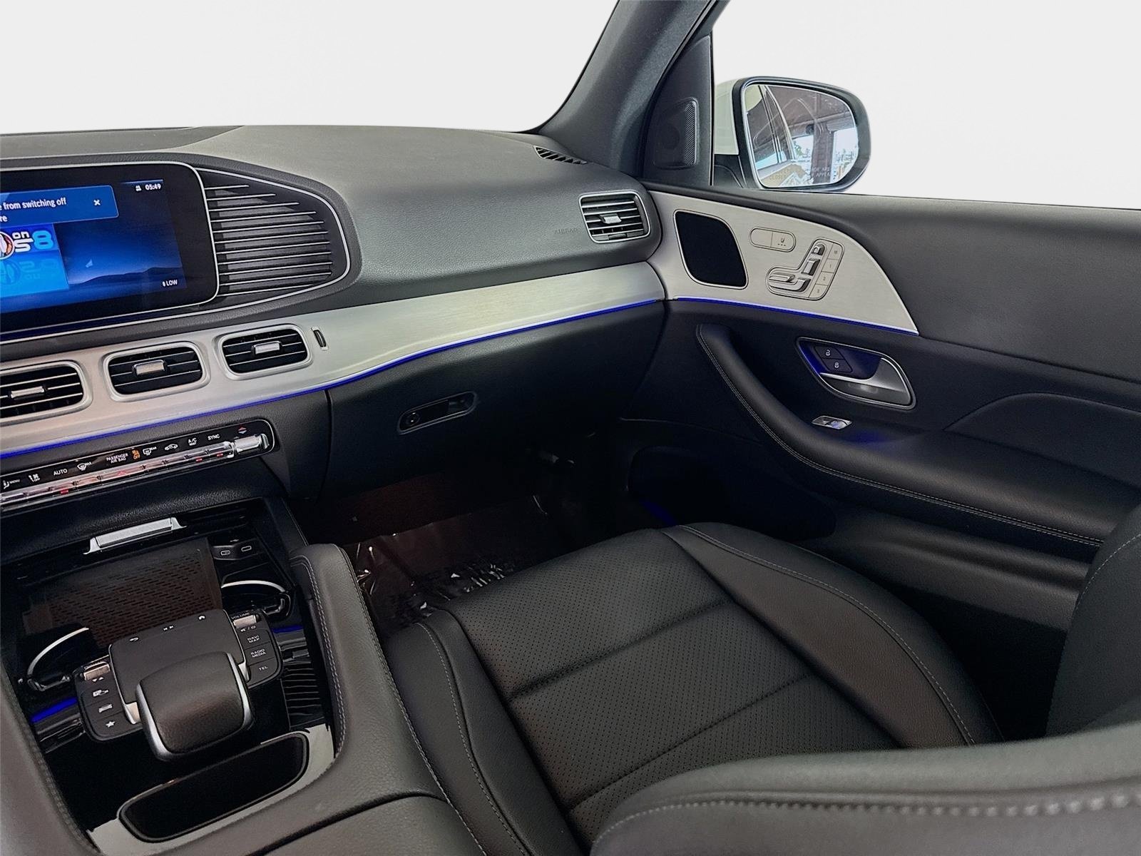 Used 2024 White Mercedes-Benz GLE 350 image 25