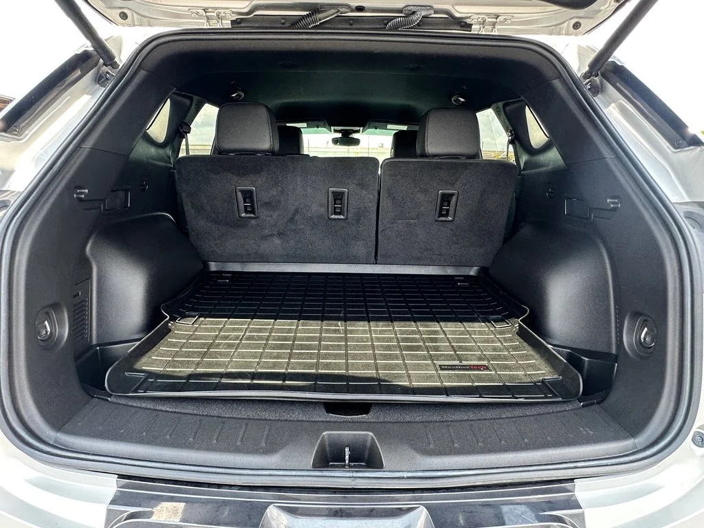 Used 2022 Silver Chevrolet Premier image 29