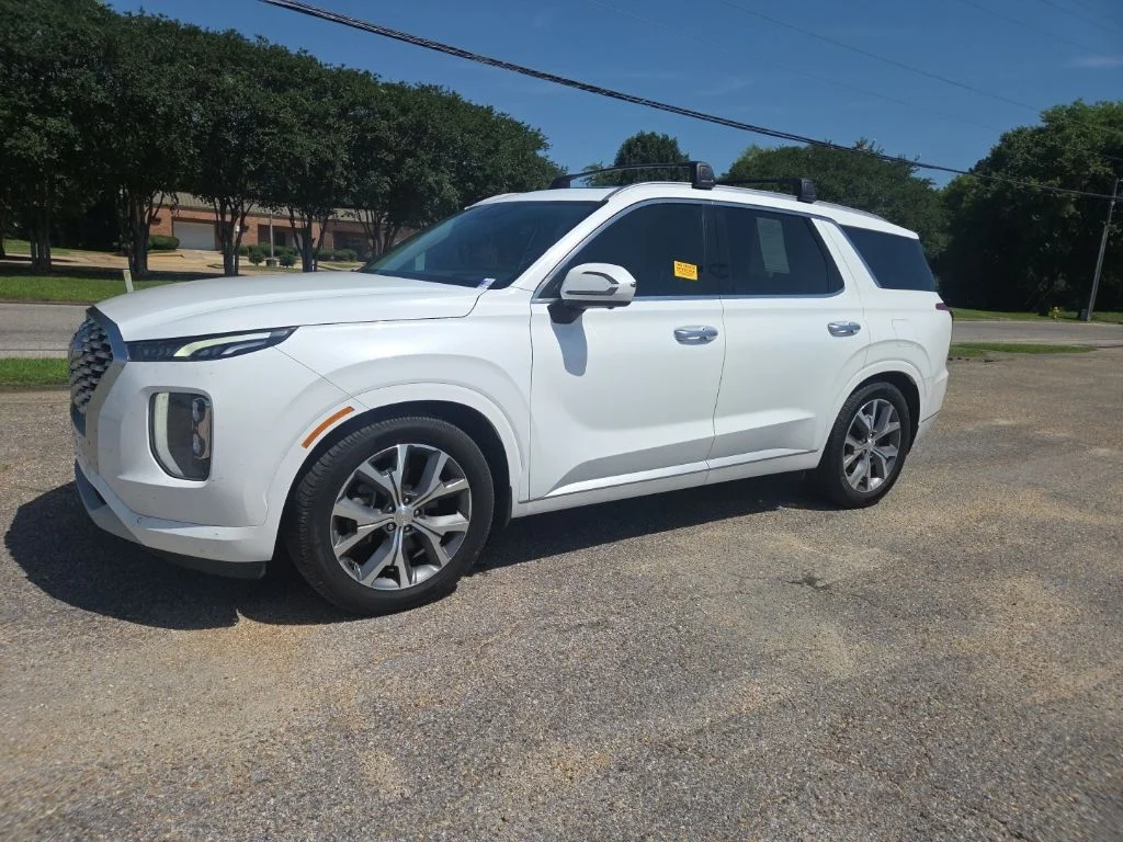 Used 2022 Hyper White Hyundai Limited image 4
