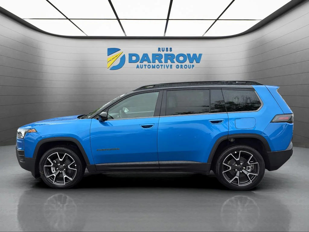New 2026 Hydro Blue Pearl-Coat Exterior Paint Jeep Overland image 2