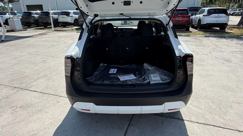 New 2026 Aspen White TriCoat / Super Black Two-tone Nissan SV image 29