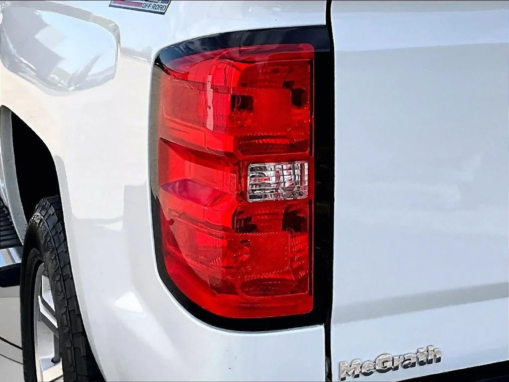 Used 2017 White Chevrolet LT image 27