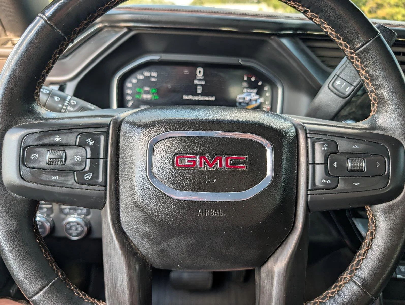 Used 2025 Summit White GMC AT4 image 25