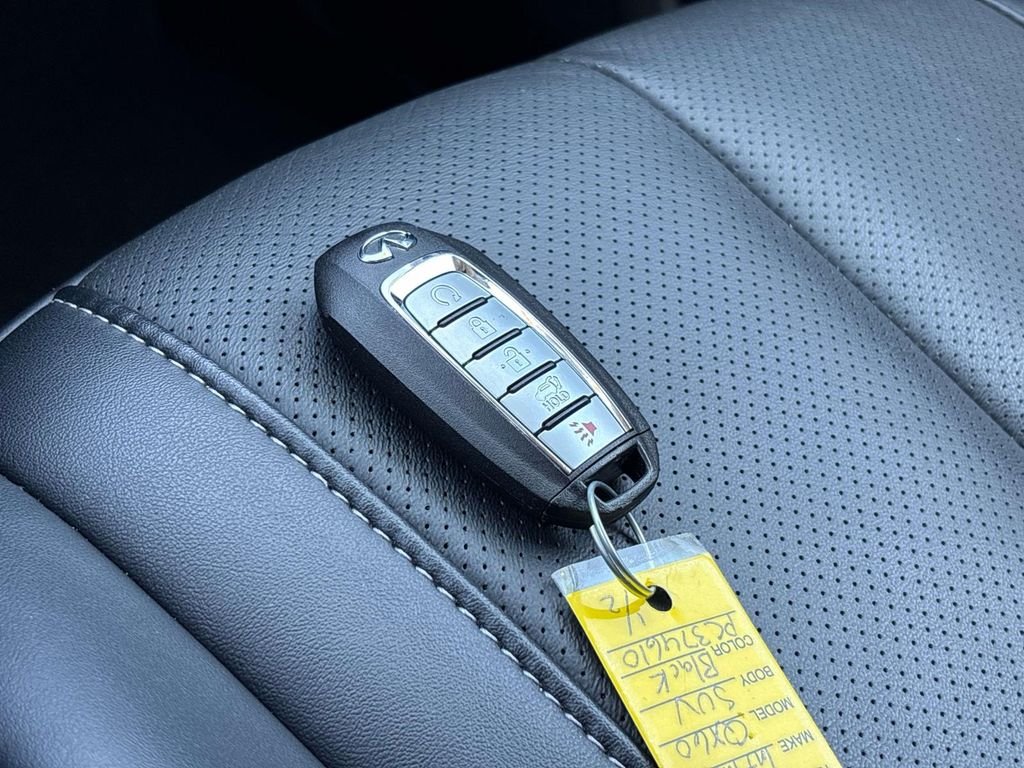 Certified Used 2023 Black INFINITI LUXE image 31