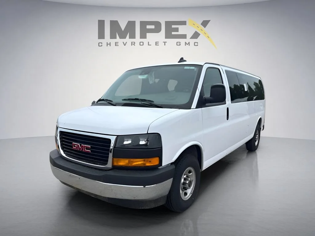 Used 2025 Summit White GMC LT image 1