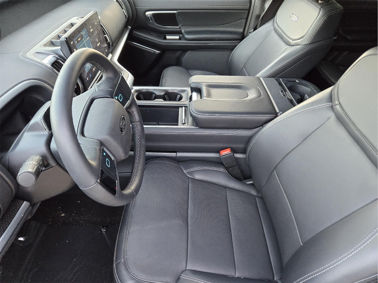 New 2026 Star White Metallic Tri-Coat Ford MAX Platinum® image 8