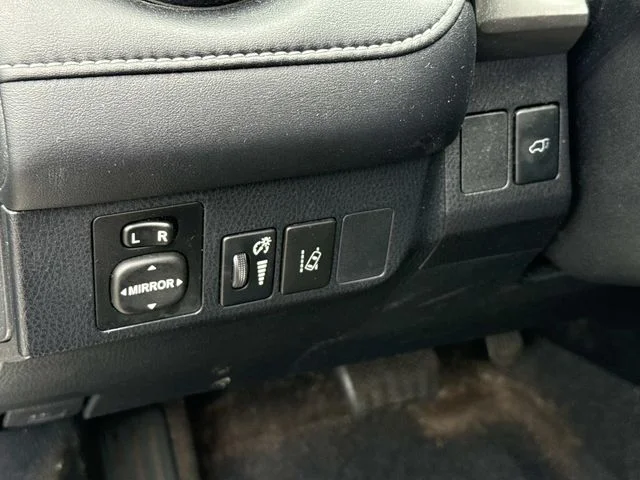 Used 2017 Silver Toyota Limited image 28