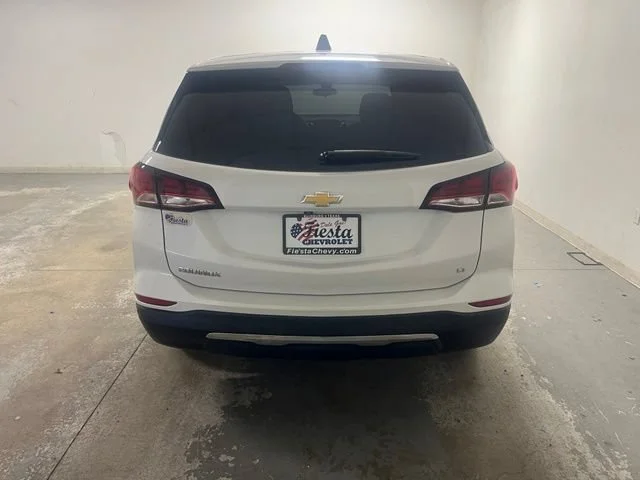 Used 2023 Iridescent Pearl Tricoat Chevrolet LT image 8