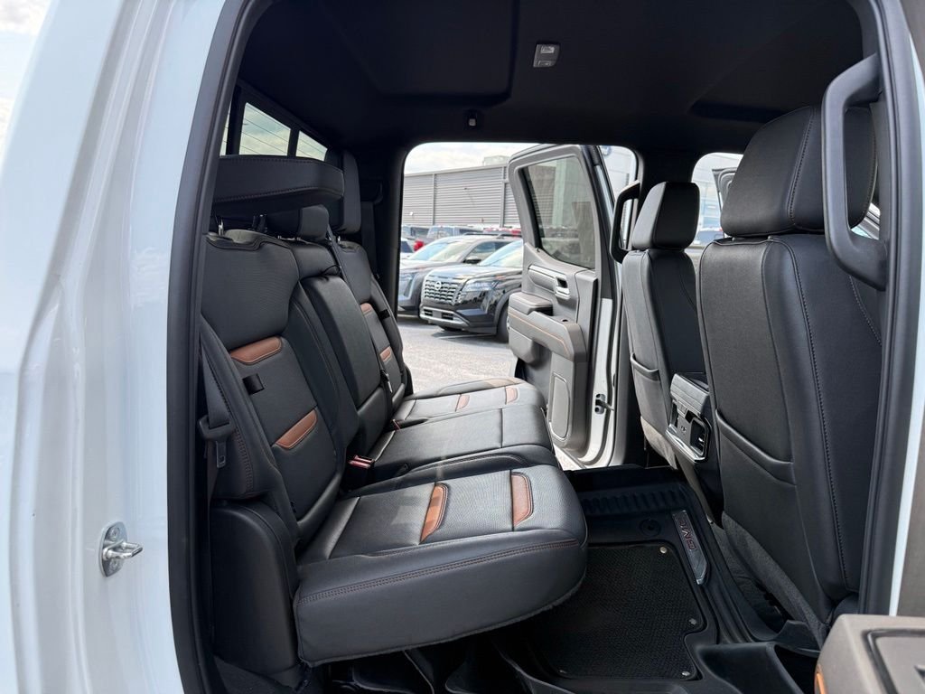 Used 2022 White GMC AT4 image 21