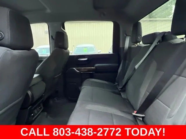 Used 2022 White GMC SLE image 9