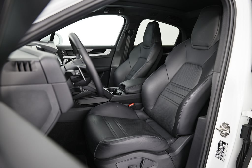 Used 2024 White Porsche  image 5