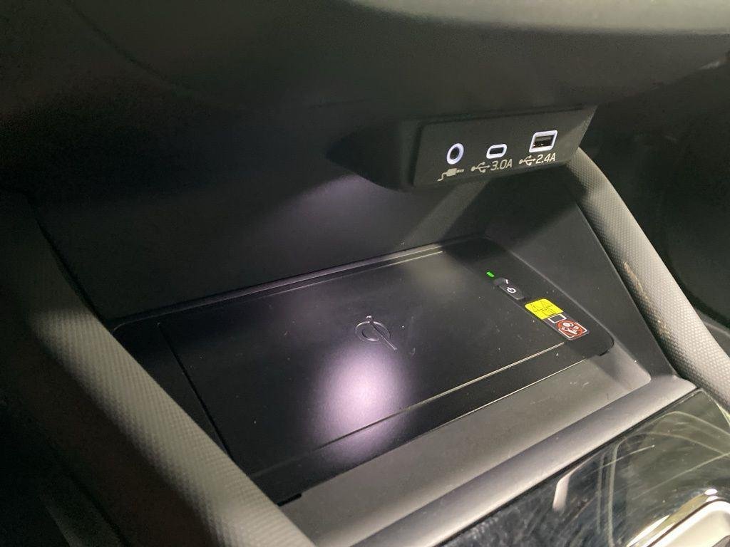 Used 2025 Crystal Black Silica Subaru Premium image 33