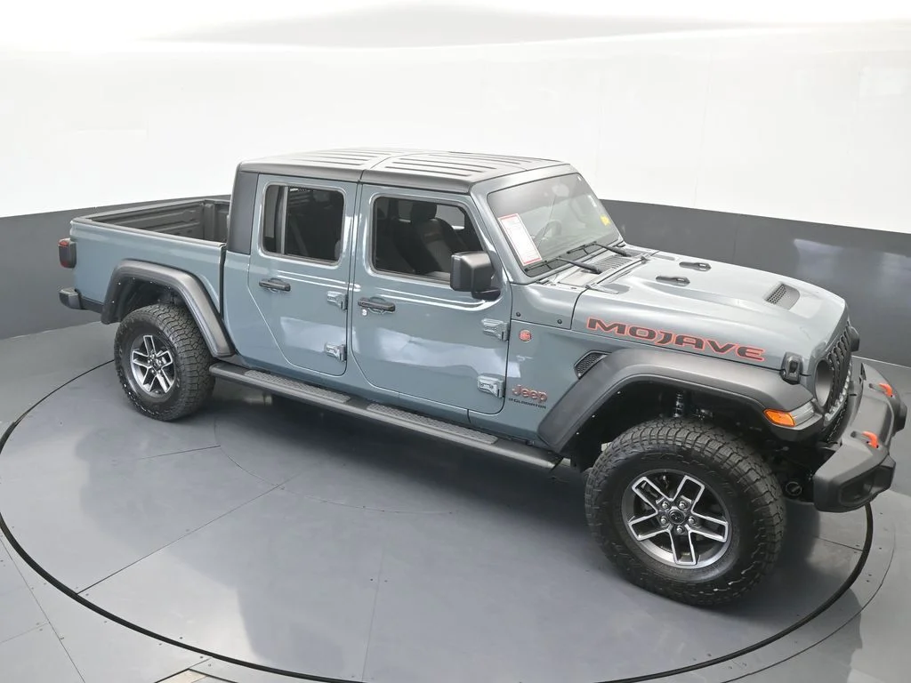Used 2024 Anvil Clear Coat Jeep Mojave image 54