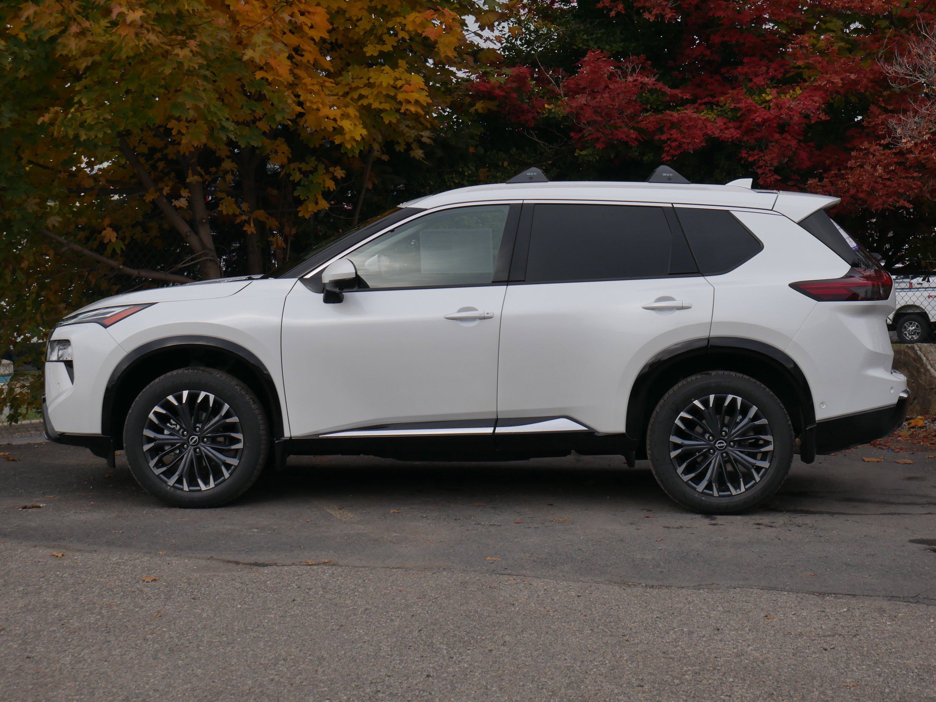 2026 Nissan Rogue Platinum - Photo 17