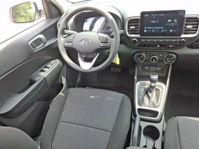 New 2026 White Hyundai SE image 9