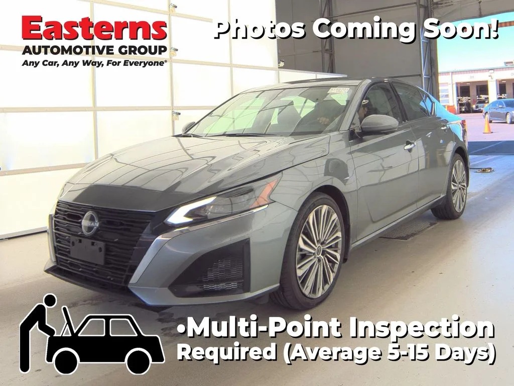 Used 2023 Gray Nissan 2.5 SL image 1
