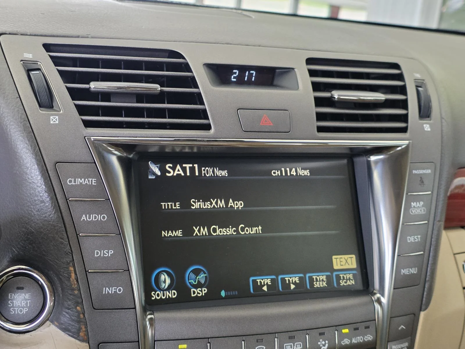 Used 2008  Lexus 460 L image 17