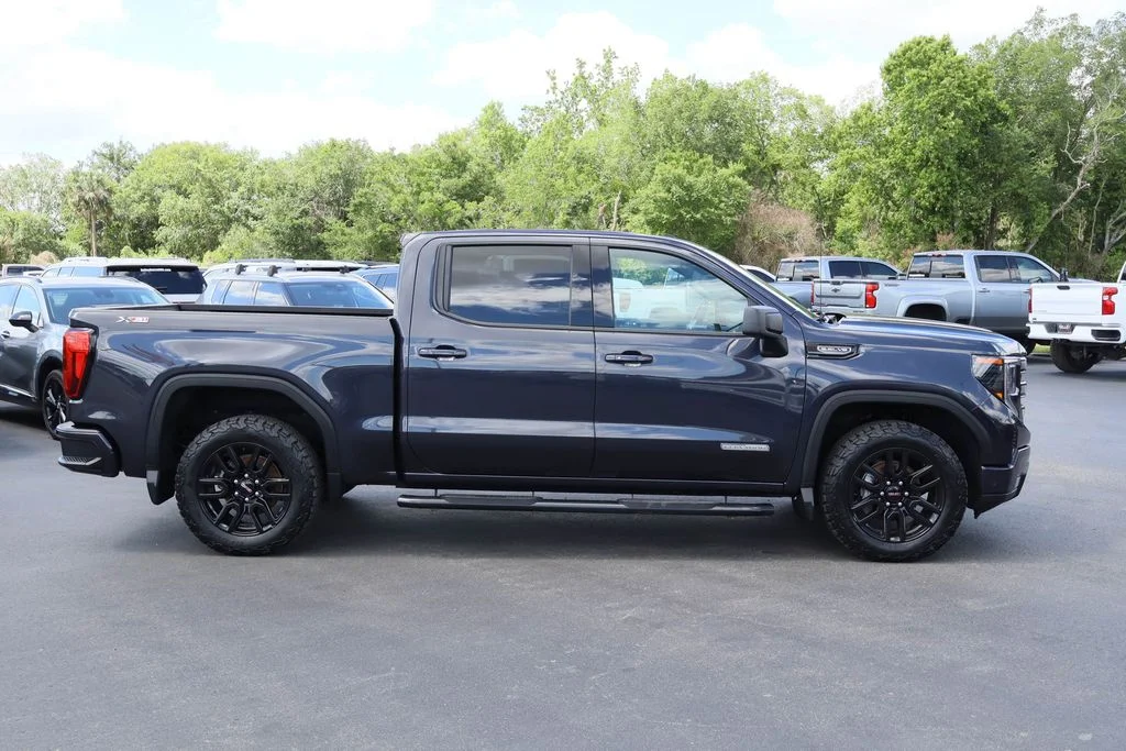 Used 2024 Gray GMC Elevation image 10