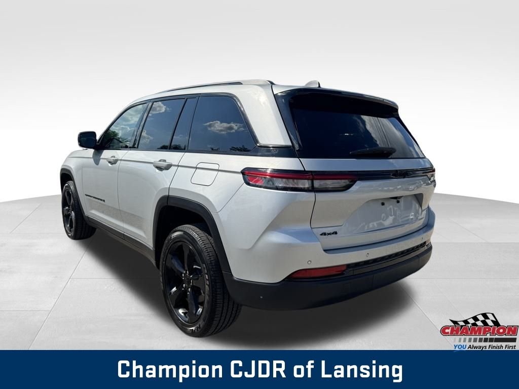 2023 Jeep Grand Cherokee Altitude X photo 3
