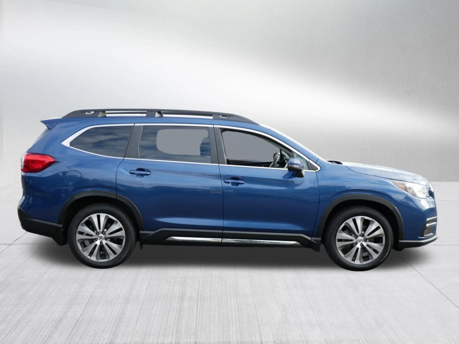 Used 2020 Abyss Blue Pearl Subaru Limited image 8
