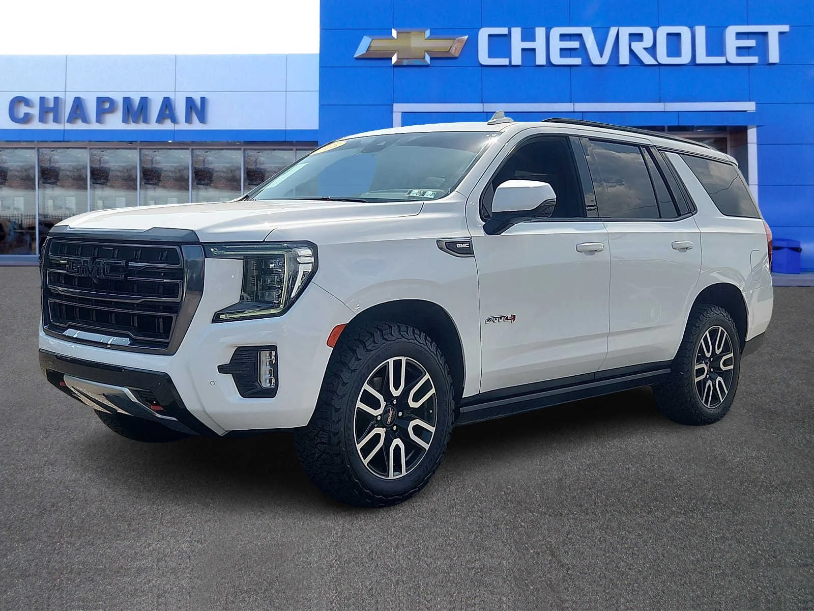 Used 2023 Summit White GMC AT4 image 3