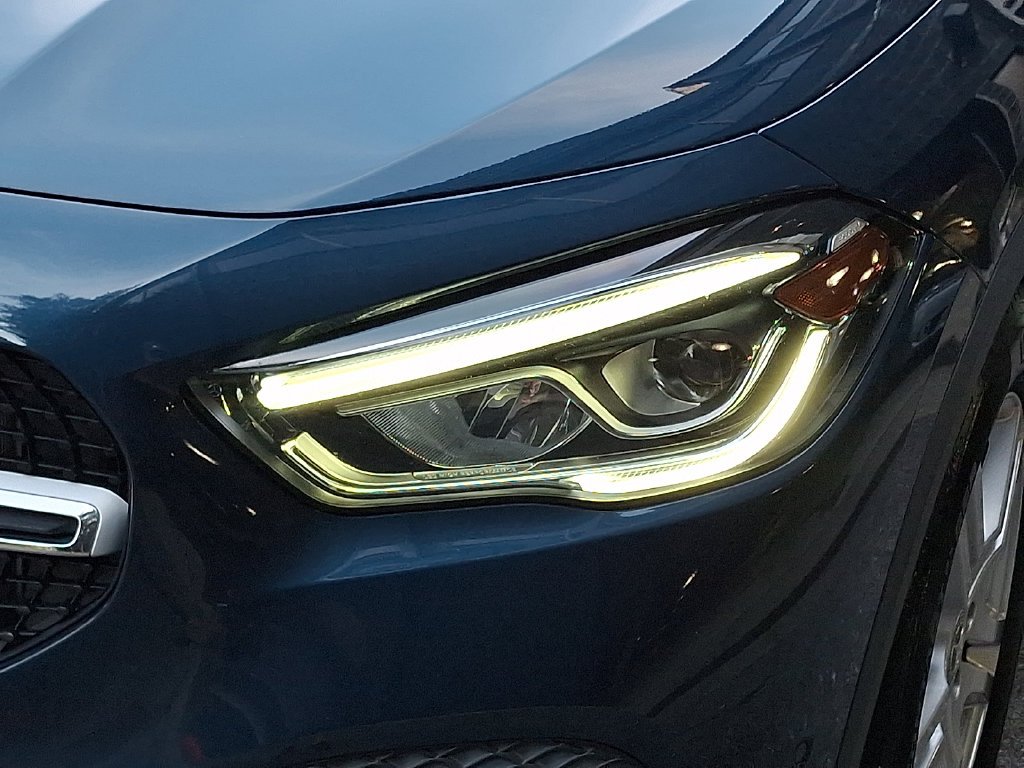 Used 2023 Blue Mercedes-Benz GLA 250 image 9