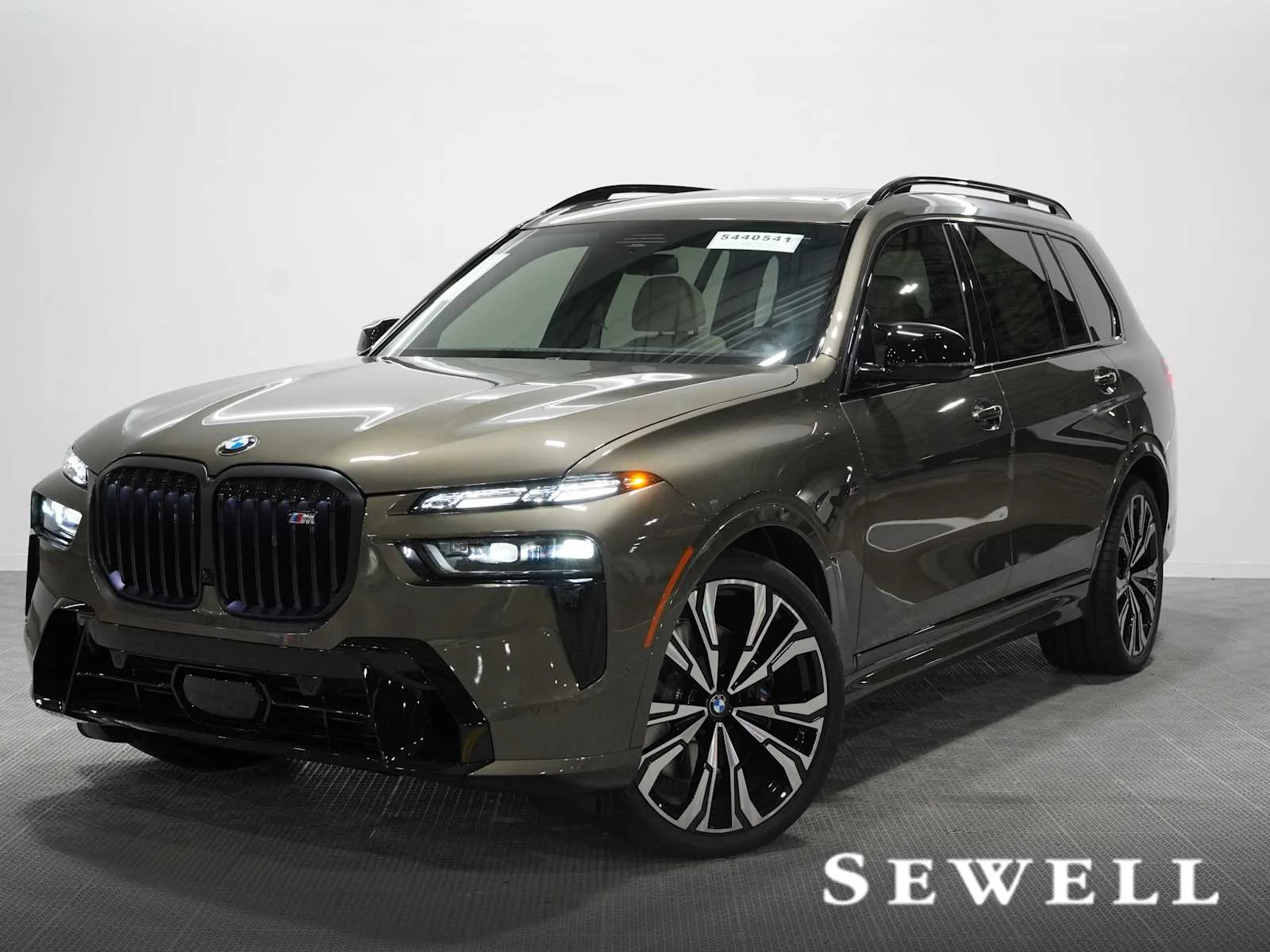 2027 BMW X7 M60i