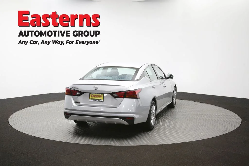 Used 2023 Silver Nissan 2.5 S image 37