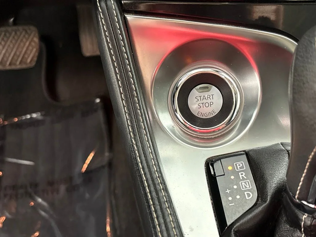 Used 2016 Gray Nissan Platinum image 29