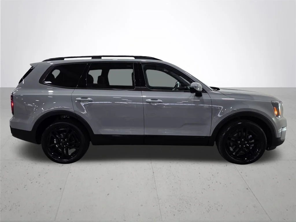 Used 2025 Gray Kia SX X-Line image 8