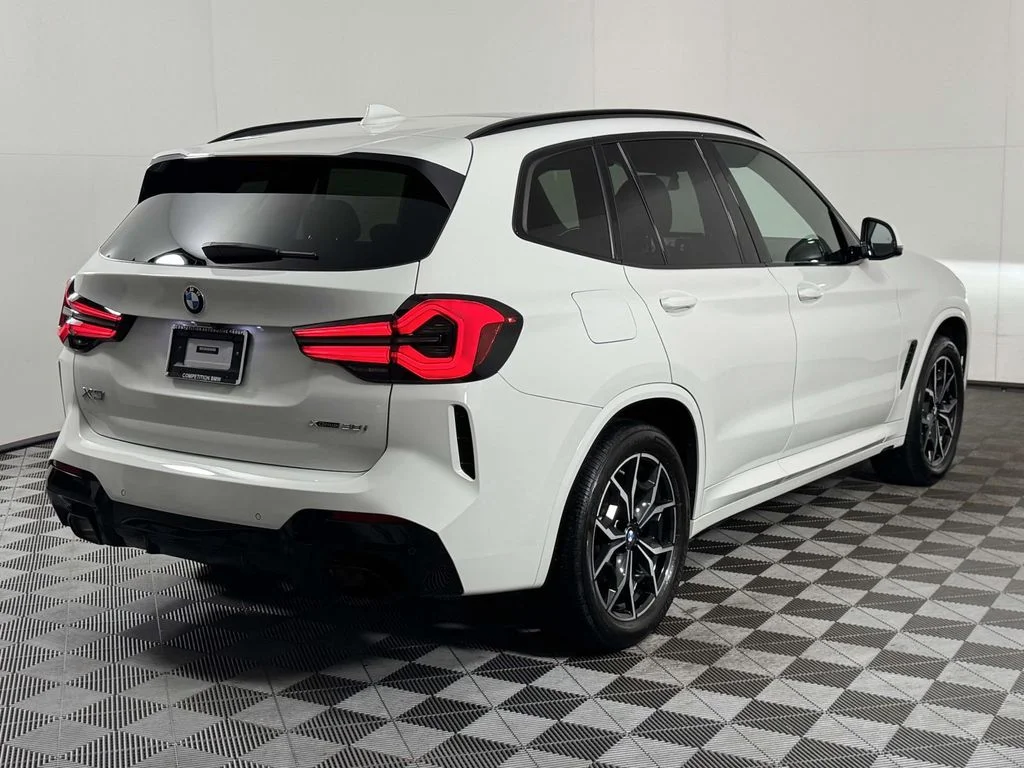 Used 2023 White BMW xDrive30i image 10