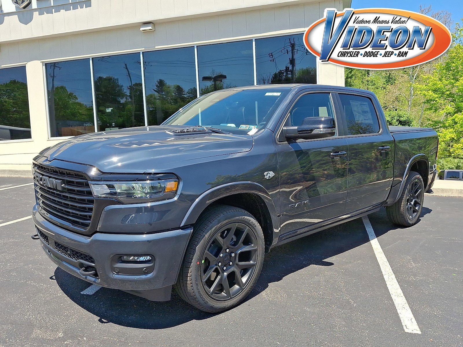 2026 RAM 1500 Laramie 4x4 Crew Cab 5'7's photo