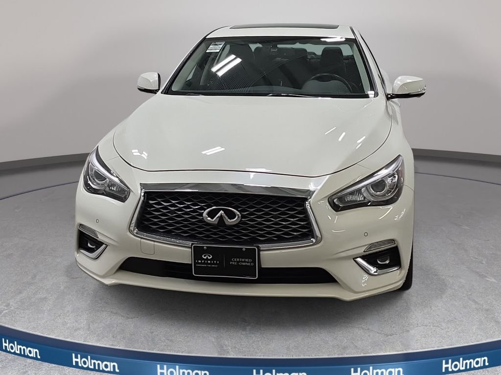 Certified Used 2023 Majestic White INFINITI LUXE image 2