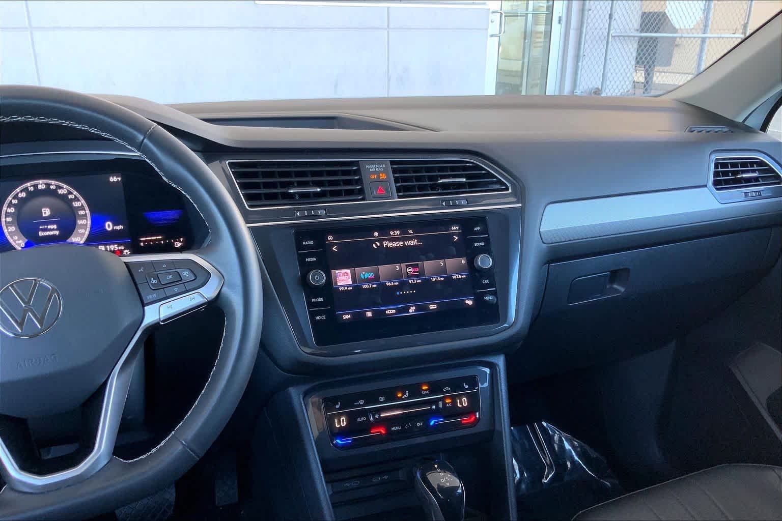 2022 Volkswagen Tiguan SE - Photo 7