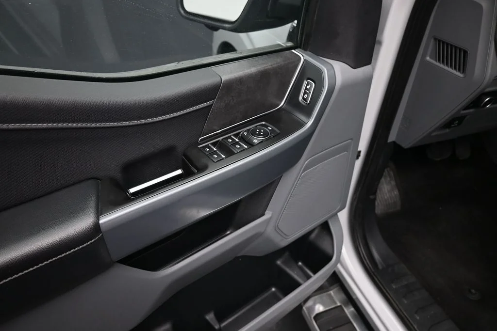 Used 2024 White Ford XLT image 5