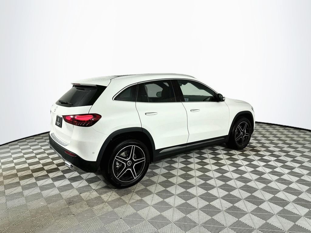 New 2026 Polar White Mercedes-Benz GLA 250 image 7