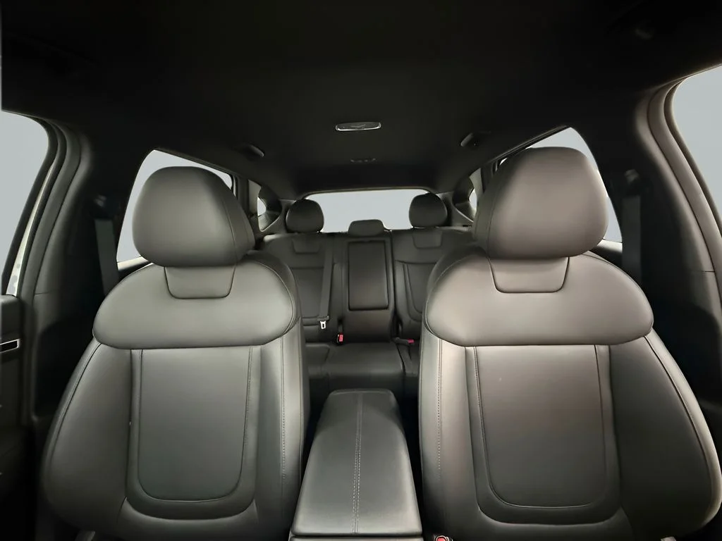 Used 2024 White Hyundai XRT image 15