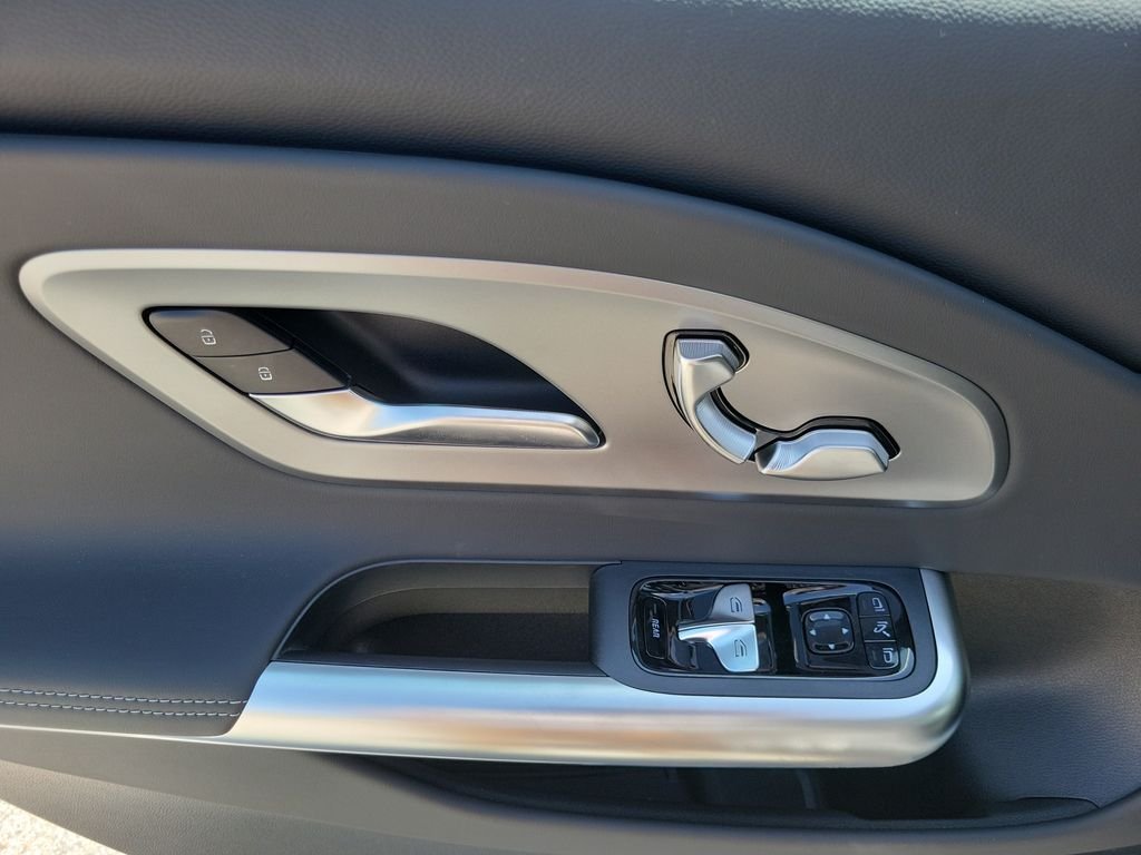 New 2027 MANUFAKTUR Alpine Grey Mercedes-Benz CLA 220 image 15