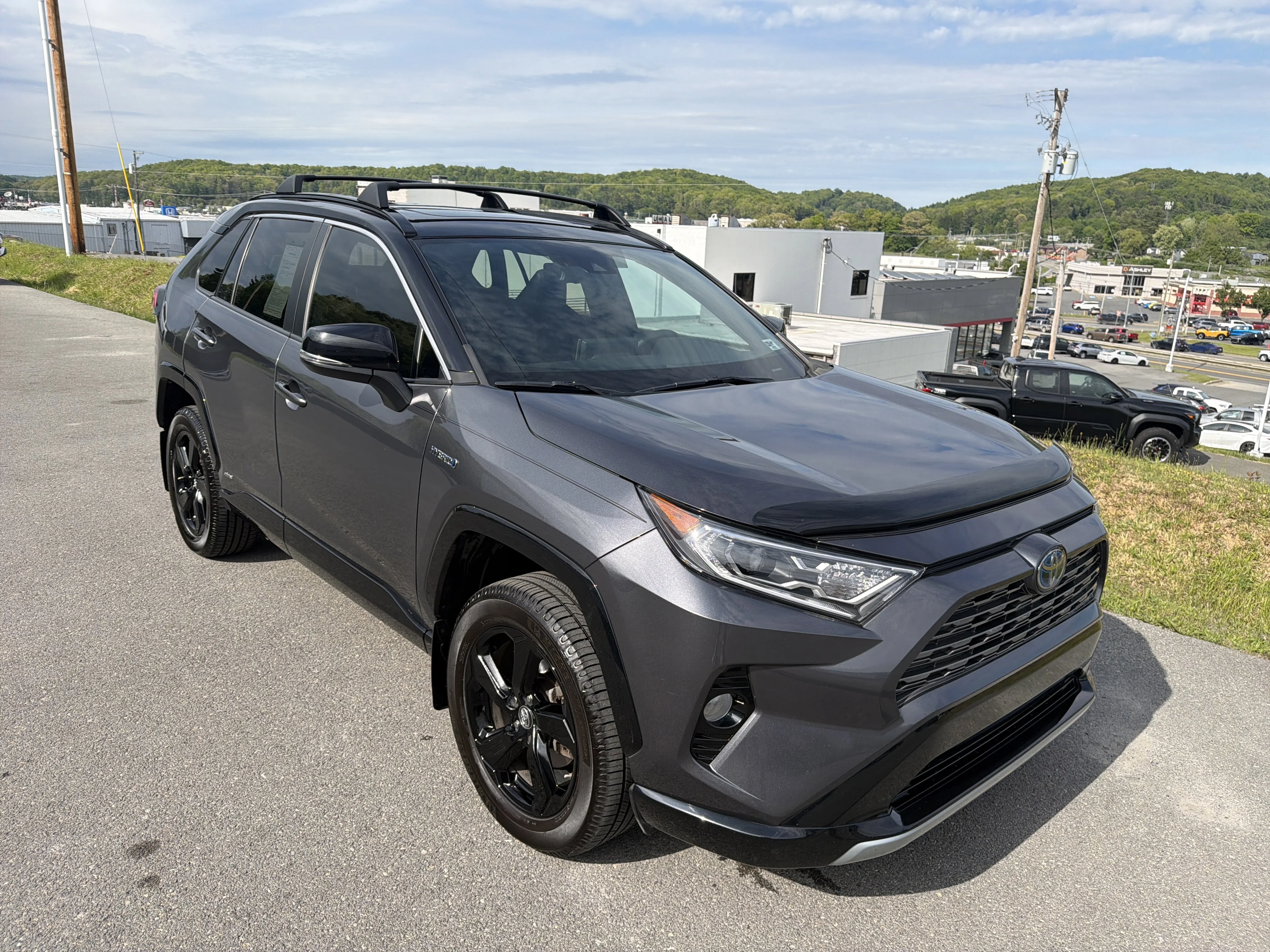 2019 Toyota RAV4 Hybrid XSE AWD's photo