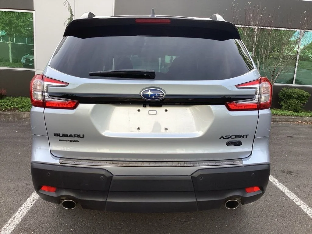 Used 2025 Silver Subaru Onyx Edition Touring image 20