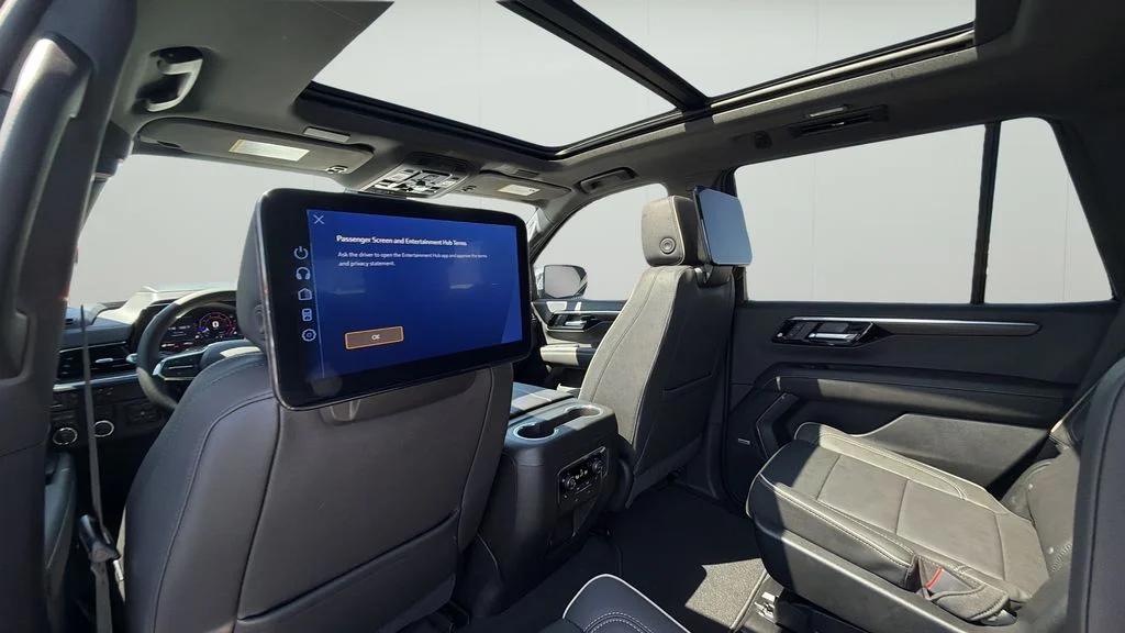 New 2026 White Chevrolet Premier image 30