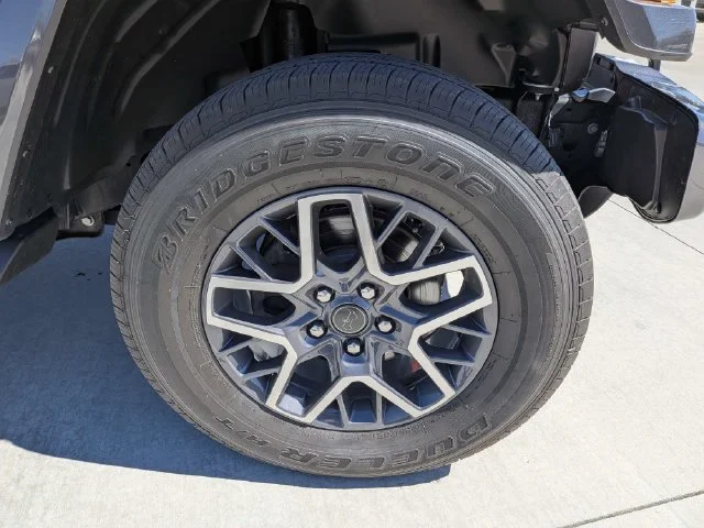 Used 2021 Silver Jeep Unlimited Sahara High Altitude image 10