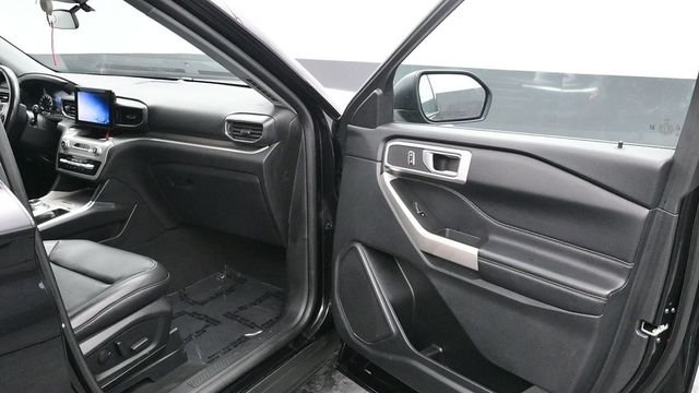 Used 2023 Black Ford XLT image 11
