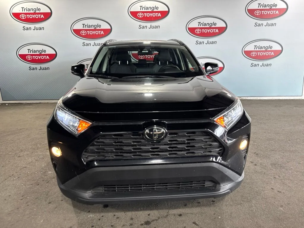 Used 2020 Black Toyota XLE image 2