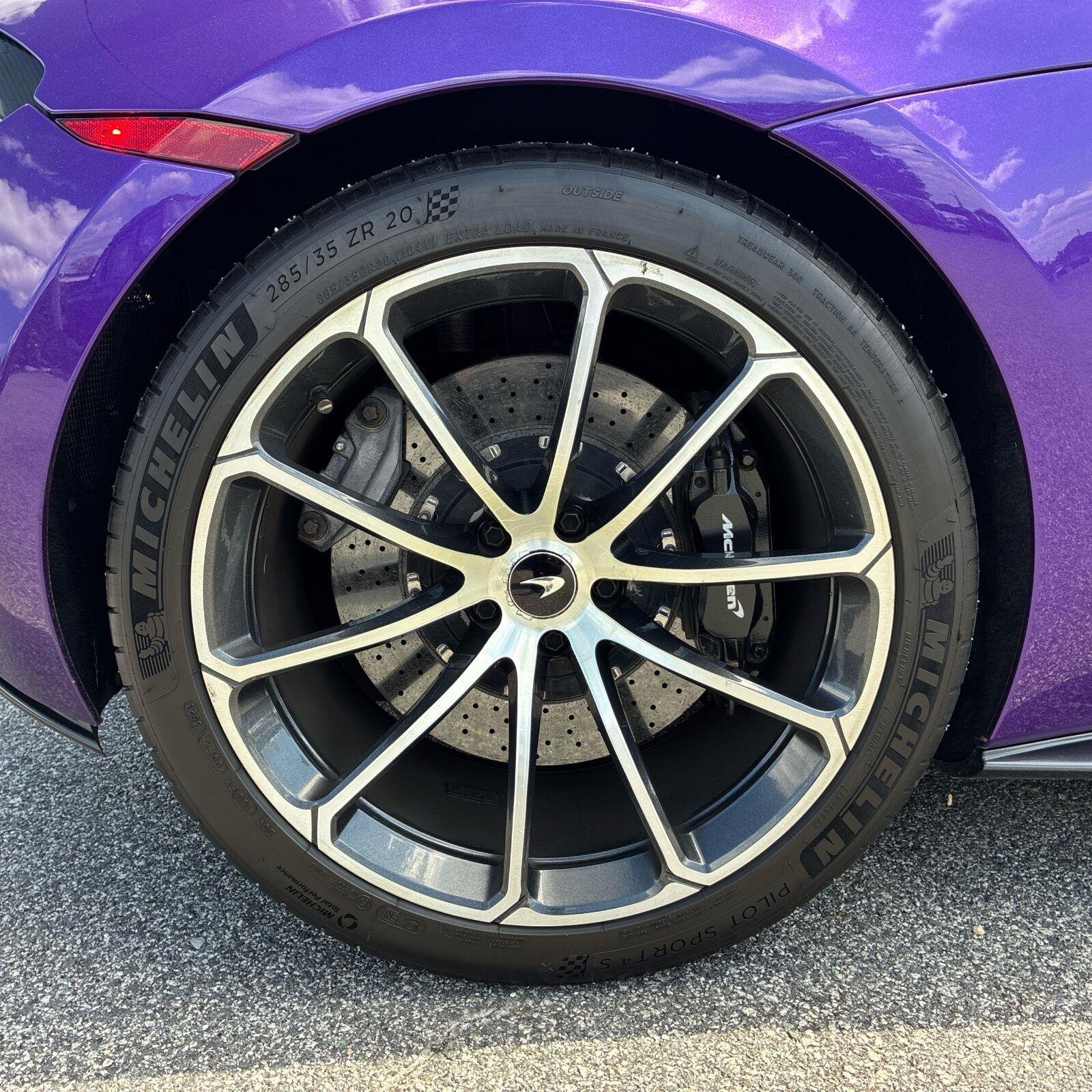 Used 2019 Blue MCLAREN  image 18