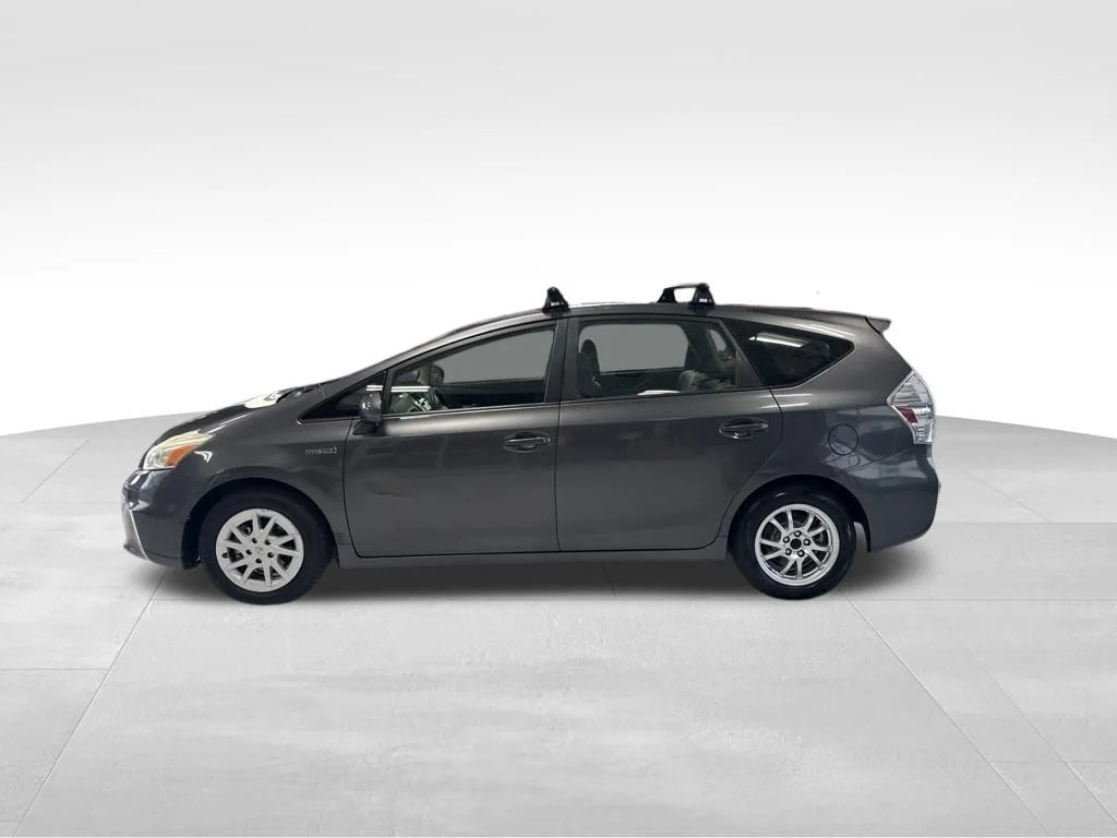 Used 2014 Gray Toyota Three image 2