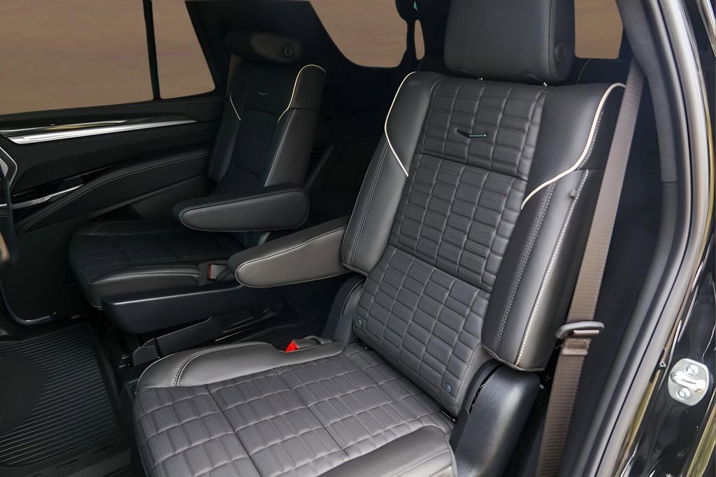2025 Cadillac Escalade V-Series - Photo 24