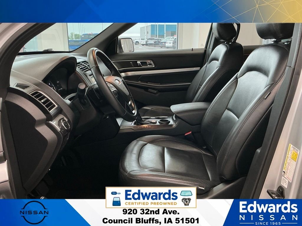 Used 2017 Silver Ford XLT image 28