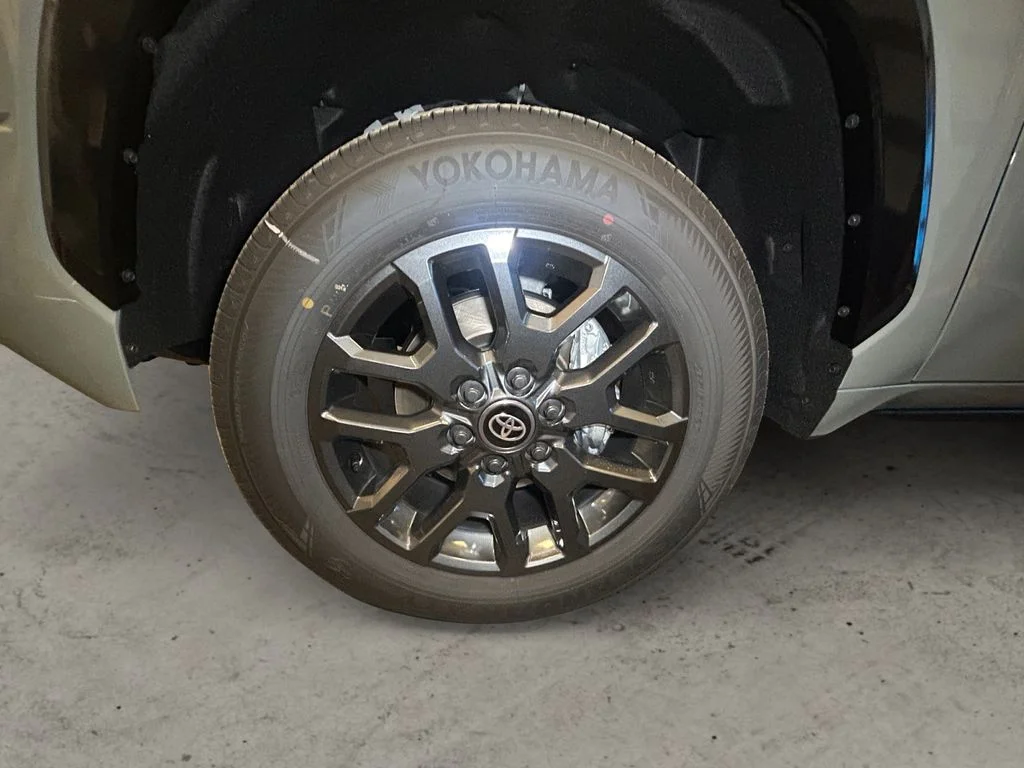 New 2026 Lunar Rock Toyota Platinum image 14